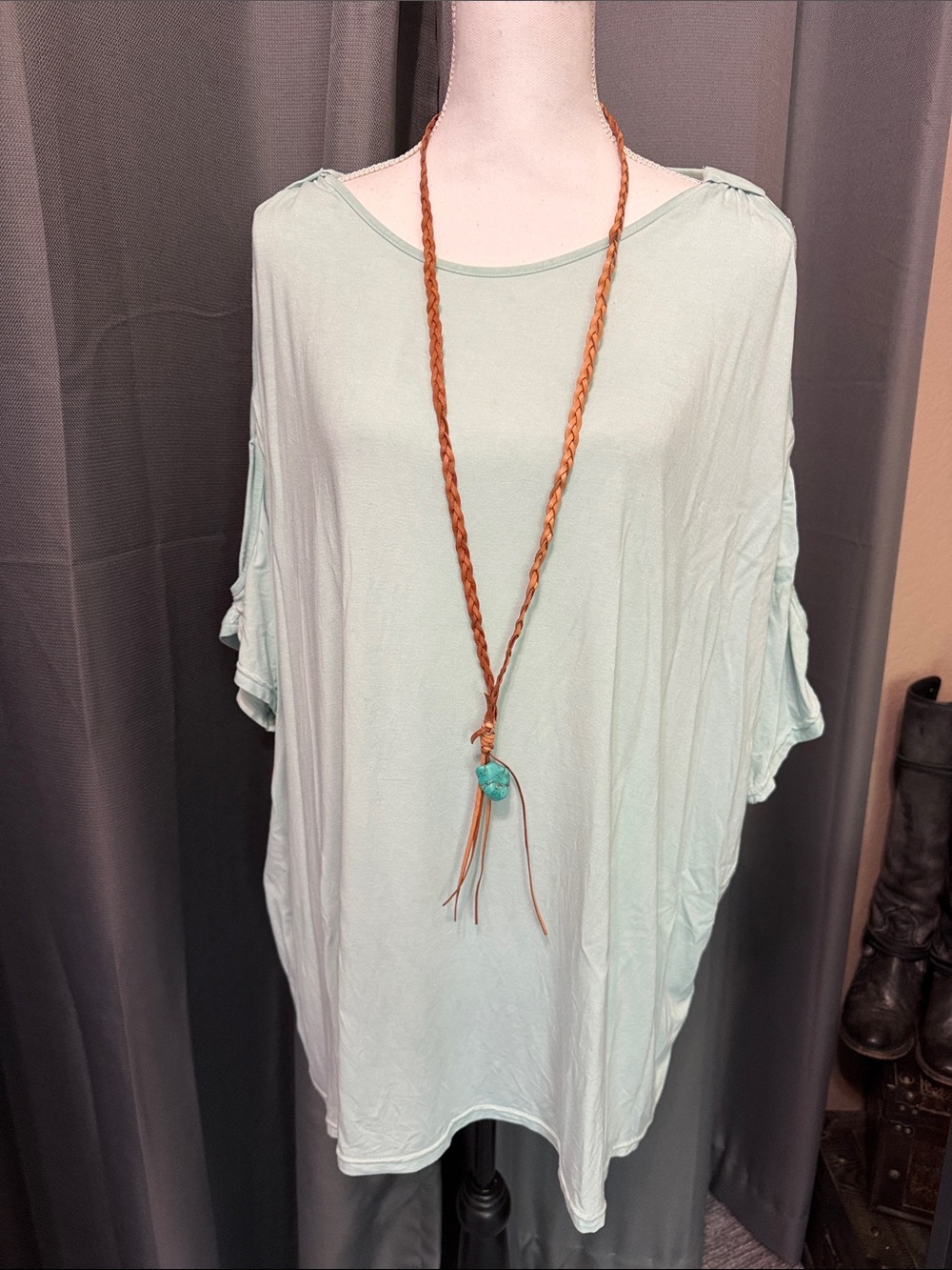 Boutique oversized lace back aqua top Medium